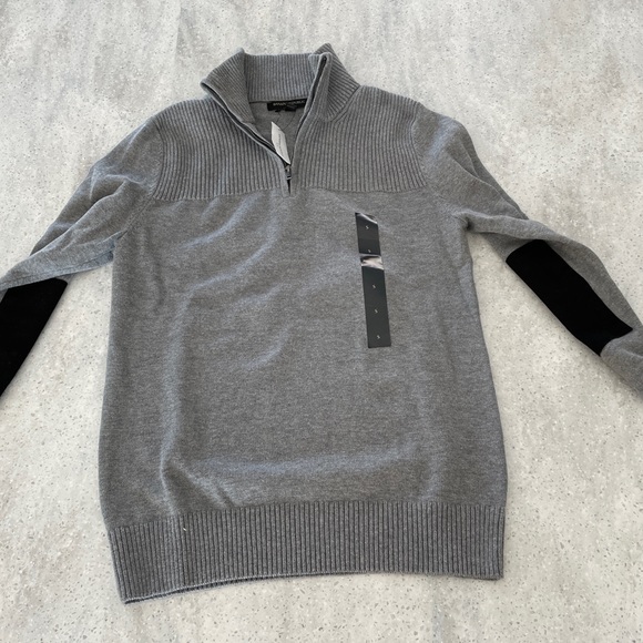 Gray Half Zip Banana Republic Men’s Sweater (New with Tags) - Picture 2 of 2